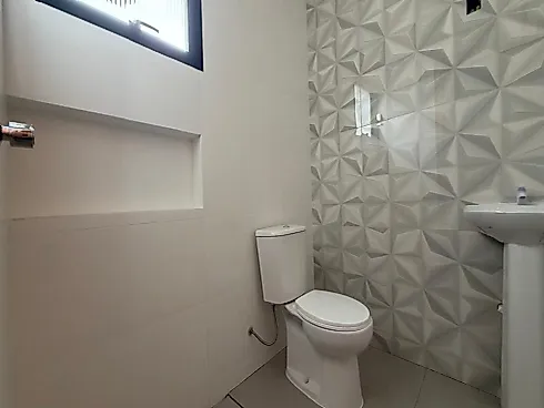 Casa Geminada 2 Dormitórios, sendo 1 Suíte - Foto 11