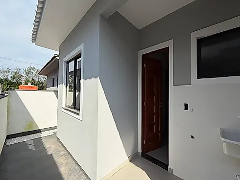 Casa Geminada 2 Dormitórios, sendo 1 Suíte - Foto 13