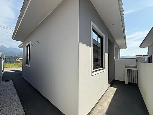 Casa Geminada 2 Dormitórios, sendo 1 Suíte - Foto 12