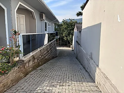Casa 3 Dormitórios, sendo 1 Suíte - Foto 6