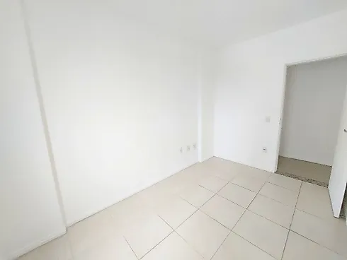 Apartamento 2 Dormitórios, sendo 1 Suíte - Foto 9