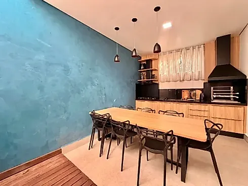 Sobrado geminado em Potecas, São José