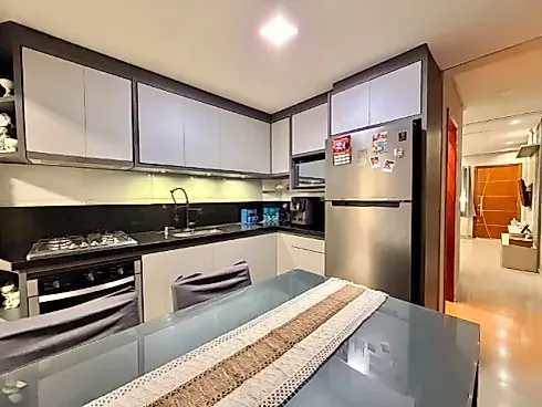 Sobrado geminado em Potecas, São José