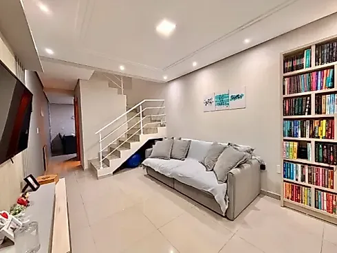 Sobrado geminado em Potecas, São José