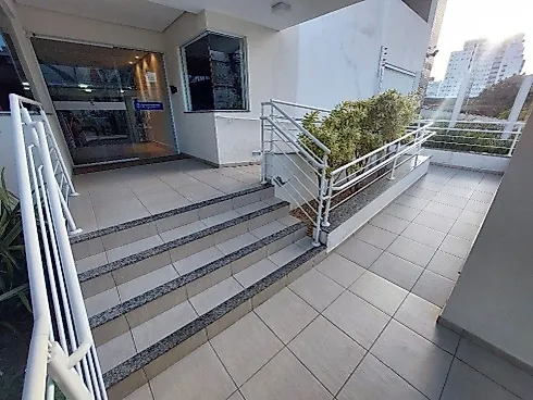 Apartamento 2 Dormitórios, sendo 1 Suíte - Foto 20