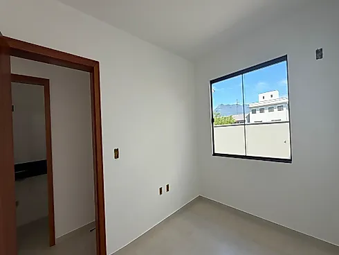 Casa Geminada 2 Dormitórios - Foto 7