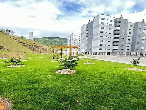 Apartamento, 2 Dormitórios sendo 1 Suíte - Foto 24