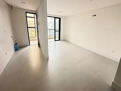Apartamento 2 Dormitórios, sendo 1 Suíte - Foto 2
