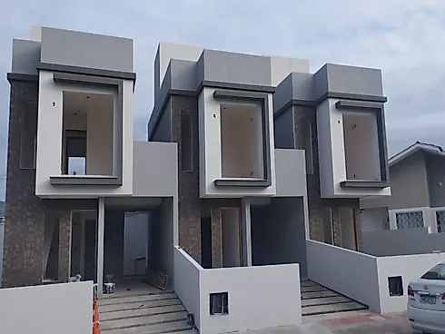 Sobrado geminado em Bela Vista, Palhoça