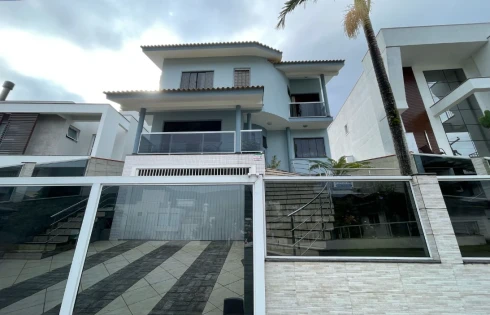 Casa com 4 quartos em Pedra Branca, Palhoça