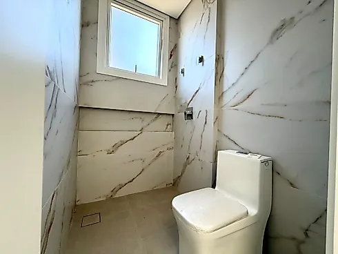 Casa 3 Dormitórios, sendo 1 Suíte, Fundo Lago - Foto 16