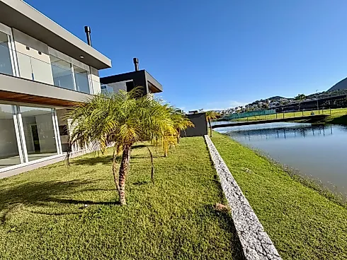 Casa 3 Dormitórios, sendo 1 Suíte, Fundo Lago - Foto 11