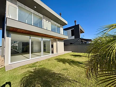 Casa 3 Dormitórios, sendo 1 Suíte, Fundo Lago - Foto 10