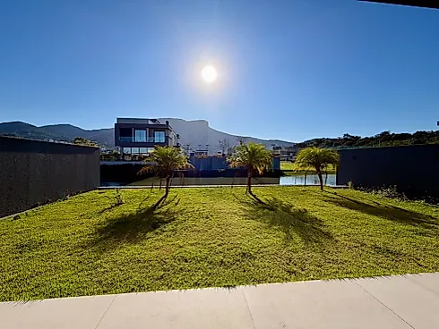 Casa 3 Dormitórios, sendo 1 Suíte, Fundo Lago - Foto 9