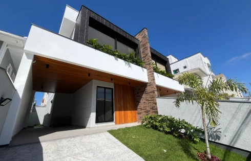 Sobrado Geminado com 3 quartos em Pagani, Palhoça