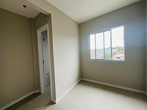 Apartamento 2 Dormitórios, sendo 1 Suíte - Foto 8