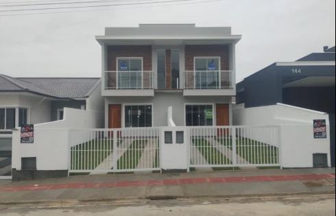 Sobrado Geminado com 2 quartos em Bela Vista, Palhoça