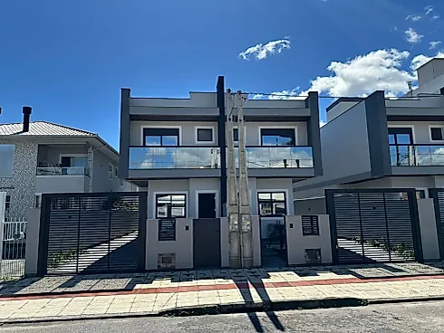 Sobrado 3 Dormitórios, sendo 1 Suíte