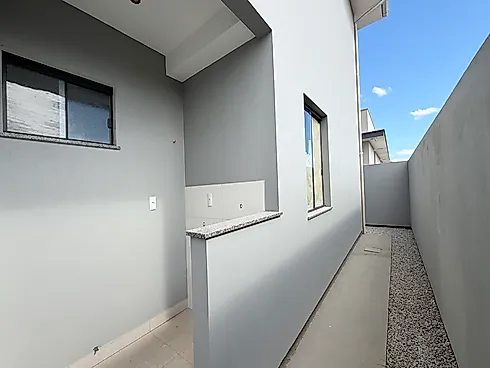 Apartamento 2 Dormitórios, sendo 1 Suíte - Foto 9