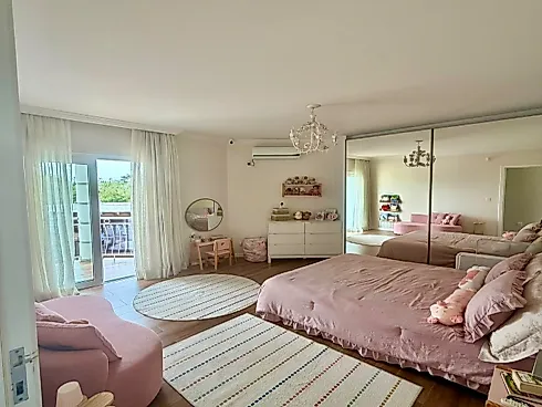 Casa 2 Dormitórios, sendo 1 Suíte com Closet - Foto 14