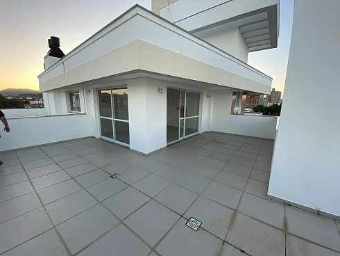 Apartamento 2 Dormitórios, sendo 1 Suíte - Foto 27