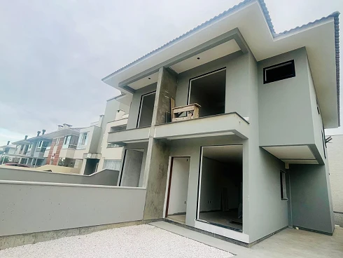 Sobrado geminado em Nova Palhoça, Palhoça