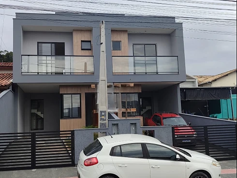 Sobrado Geminado com 2 quartos em Bela Vista, Palhoça