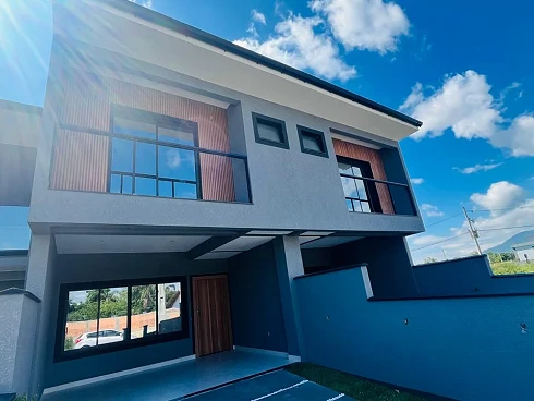 Sobrado Geminado com 3 quartos em Nova Palhoça, Palhoça