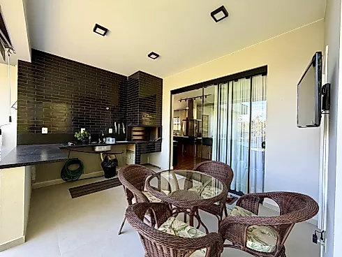 Casa 3 Dormitórios, sendo 1 Suíte - Foto 22