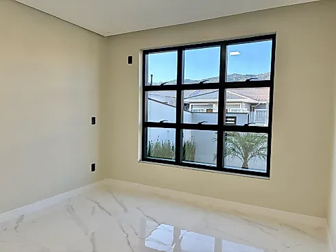 Casa 3 Dormitórios, sendo 1 Suíte - Foto 12