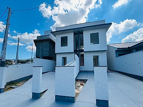 Sobrado 3 Dormitórios, sendo 1 Suíte