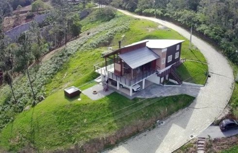 Casa 3 Dormitórios, sendo 1 Suíte