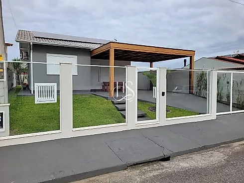 Casa 2 Dormitórios, sendo 1 Suíte com Closet - Casa em Aririú, Palhoça - Foto 1