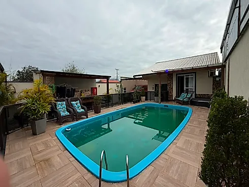 Casa 4 Dormitórios, sendo 2 Suíte e 2 Demi-Suite
