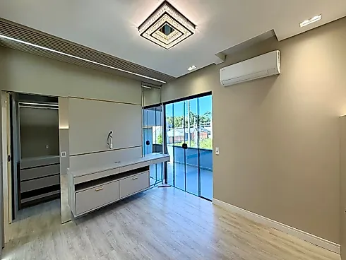 Casa 4 Dormitórios, sendo 2 Suítes - Foto 14