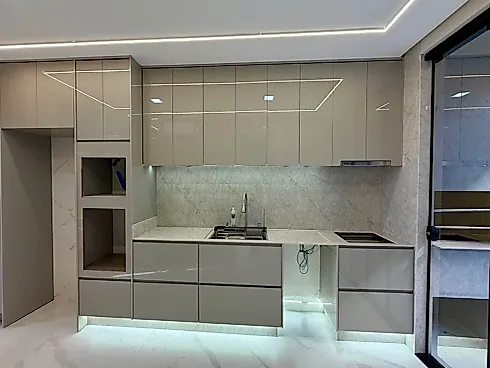 Casa 4 Dormitórios, sendo 2 Suítes - Foto 9