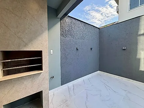 Casa 4 Dormitórios, sendo 2 Suítes - Foto 30
