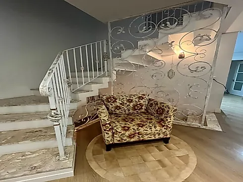 Thumbnail 10