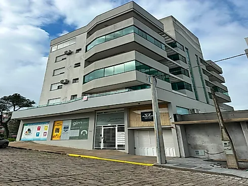 Apartamento 3 Quartos com 1 Suíte e 180m² - Centro