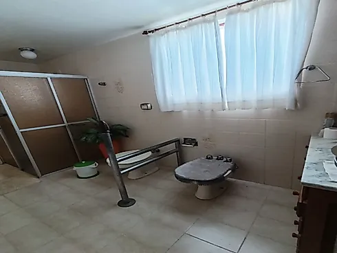 Casa com Amplo Terreno Central - Foto 13