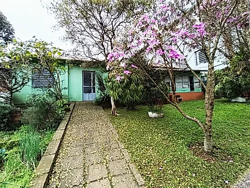 Casa com Amplo Terreno Central - Foto 5
