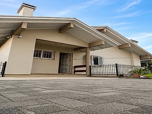 Casa Ampla no Centro 3 Quartos com 1 Suíte e 272m² - Centro - Foto 4