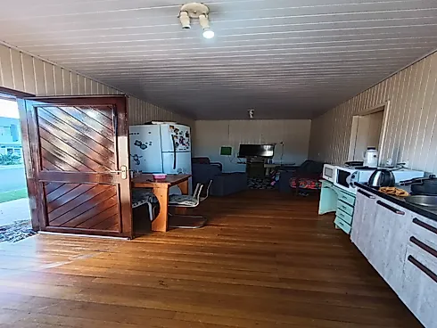 Linda Casa com Dois Pavimentos com Cotiporã - Foto 15