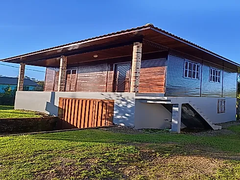 Linda Casa com Dois Pavimentos com Cotiporã - Foto 18