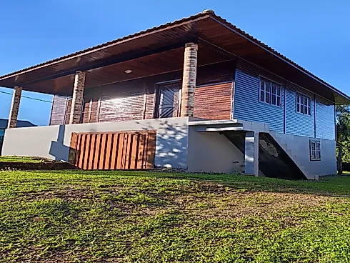 Linda Casa com Dois Pavimentos com Cotiporã - Foto 19