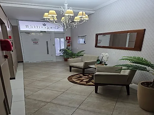 Apartamento Semi Mobiliado com 3 Dormitórios - Foto 3