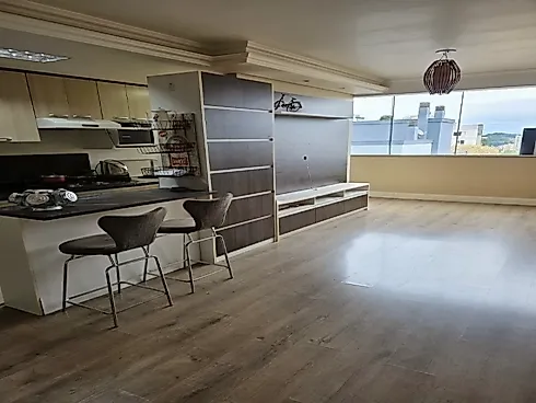 Apartamento Semi Mobiliado com 3 Dormitórios - Foto 5