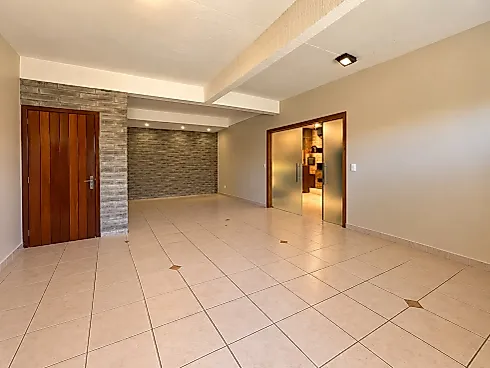 Linda Casa 3 Quartos com 1 Suíte - Centro \ Santa Lucia - Foto 12
