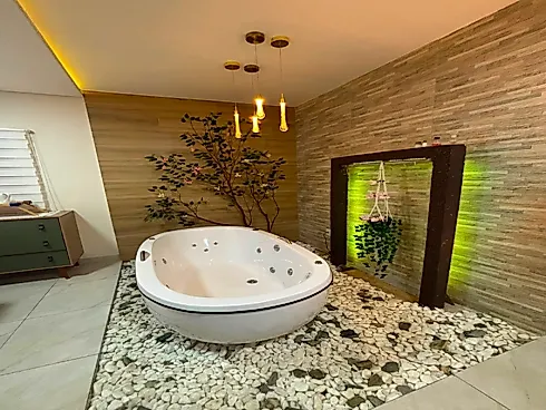 Moradia Confortável com um Espaço Comercial - Foto 13