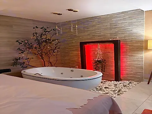 Moradia Confortável com um Espaço Comercial - Foto 7